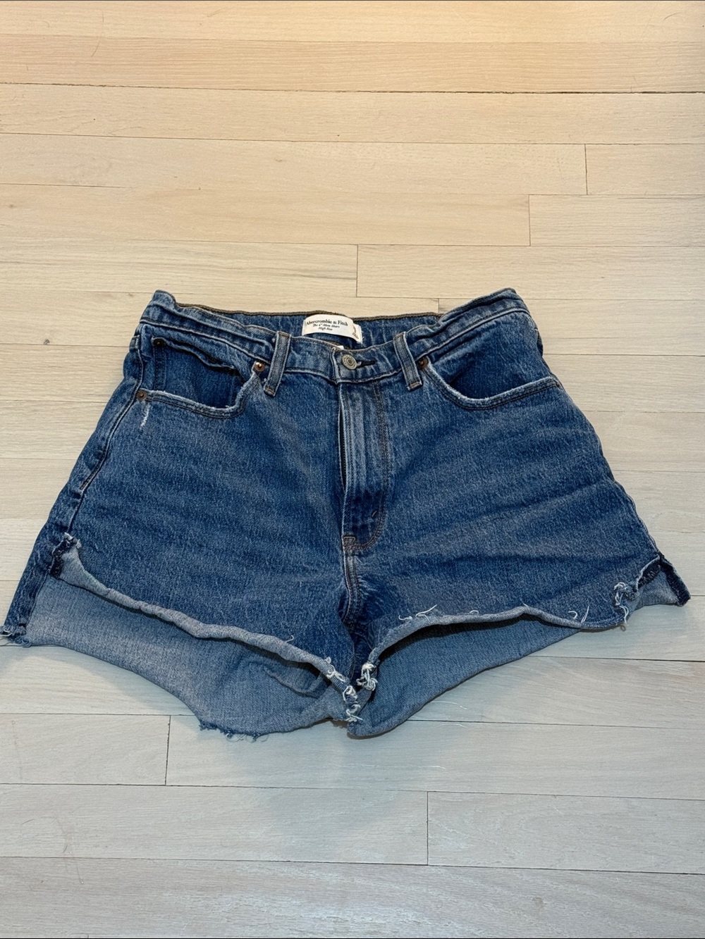 A&F Curve Love Distressed Mom Shorts Sz 29/8